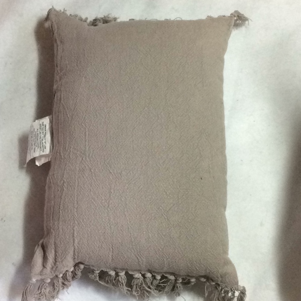 Decorative pillow